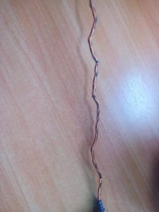 Как выпрямить провод от наушников